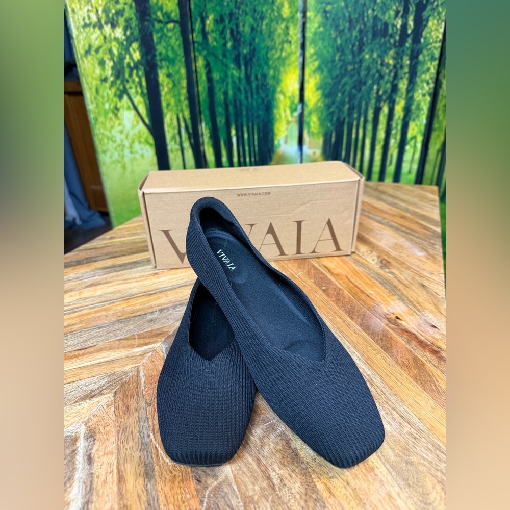 Vivaia Shoes Ballet Square Toe Margot V-Cut Flats Sz 8.5 EUC NIB Knit Black
